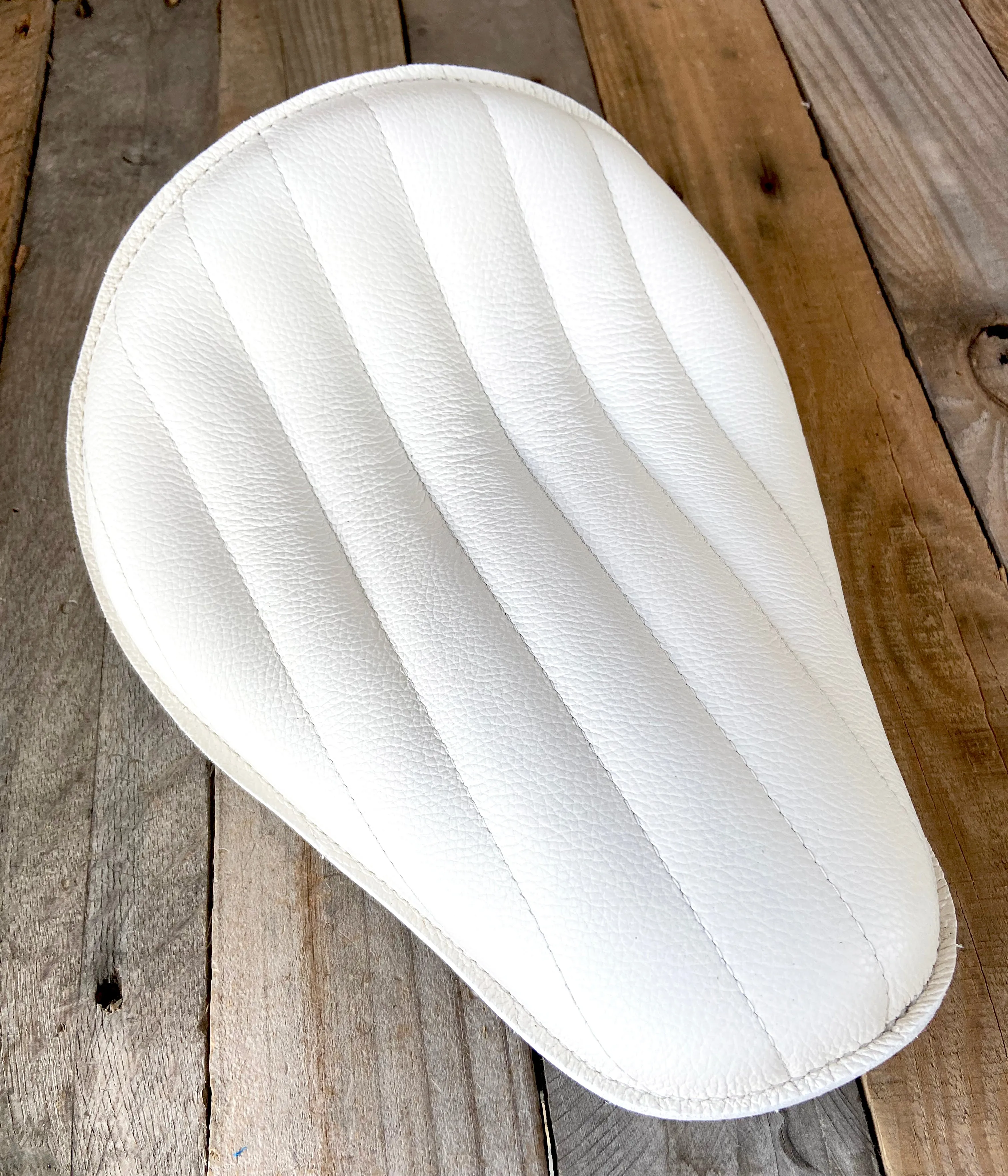 10x13" Seat Chopper Harley Sportster Bobber Bates White Tuck Roll Leather