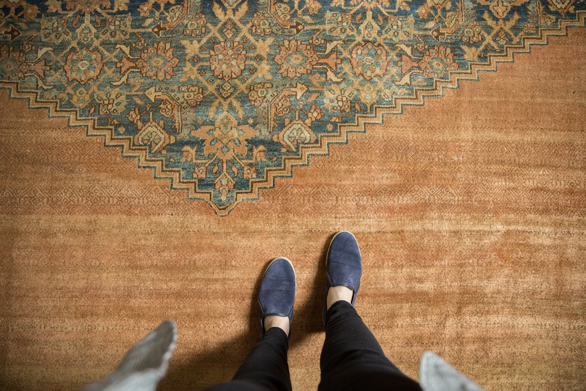 12.5x20 Antique Distressed Bibikabad Carpet