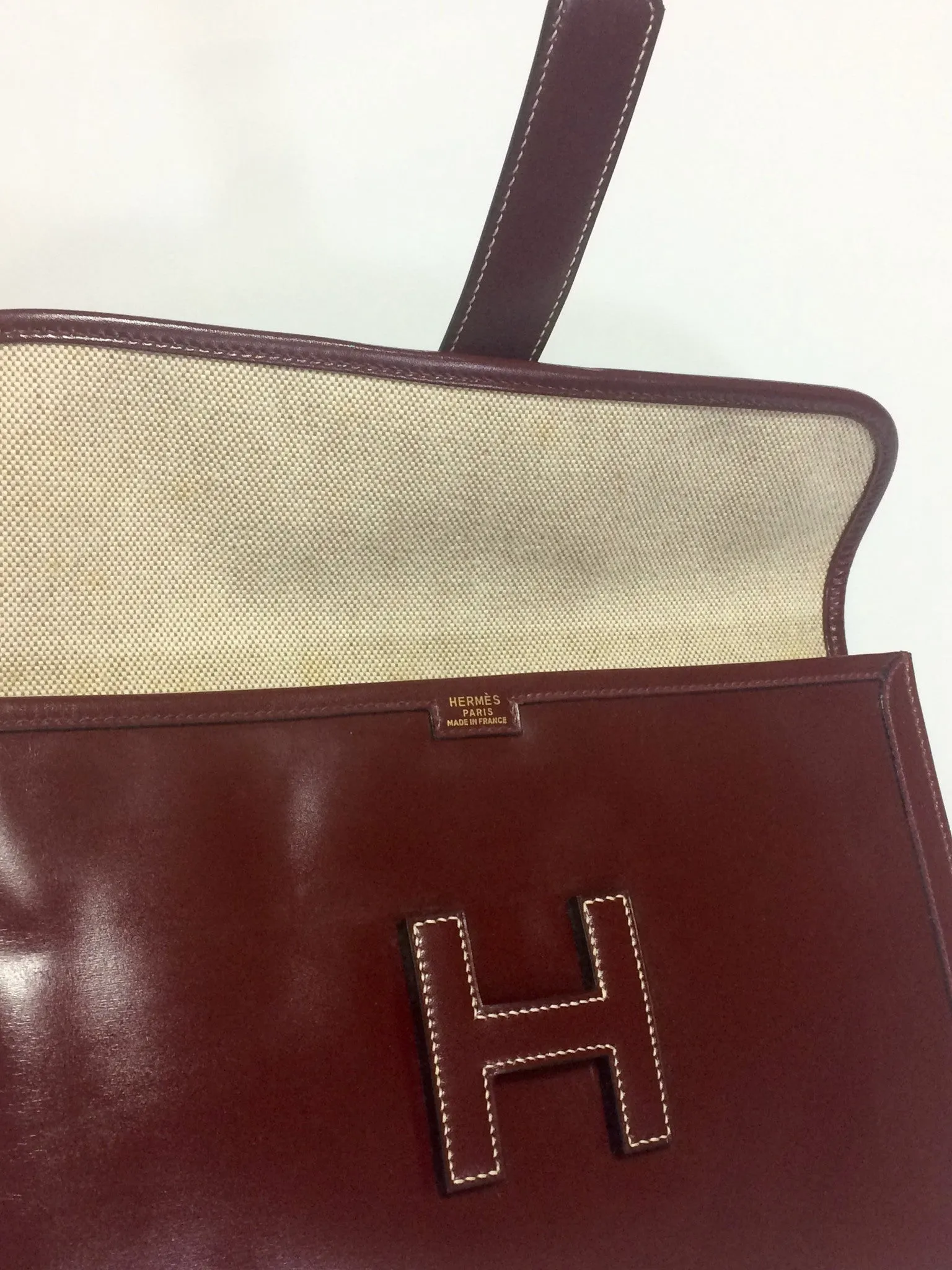 80's vintage HERMES jige, document case, dark wine, bordeaux boxcalf portfolio purse, iPad case. Classic and sophisticated style.