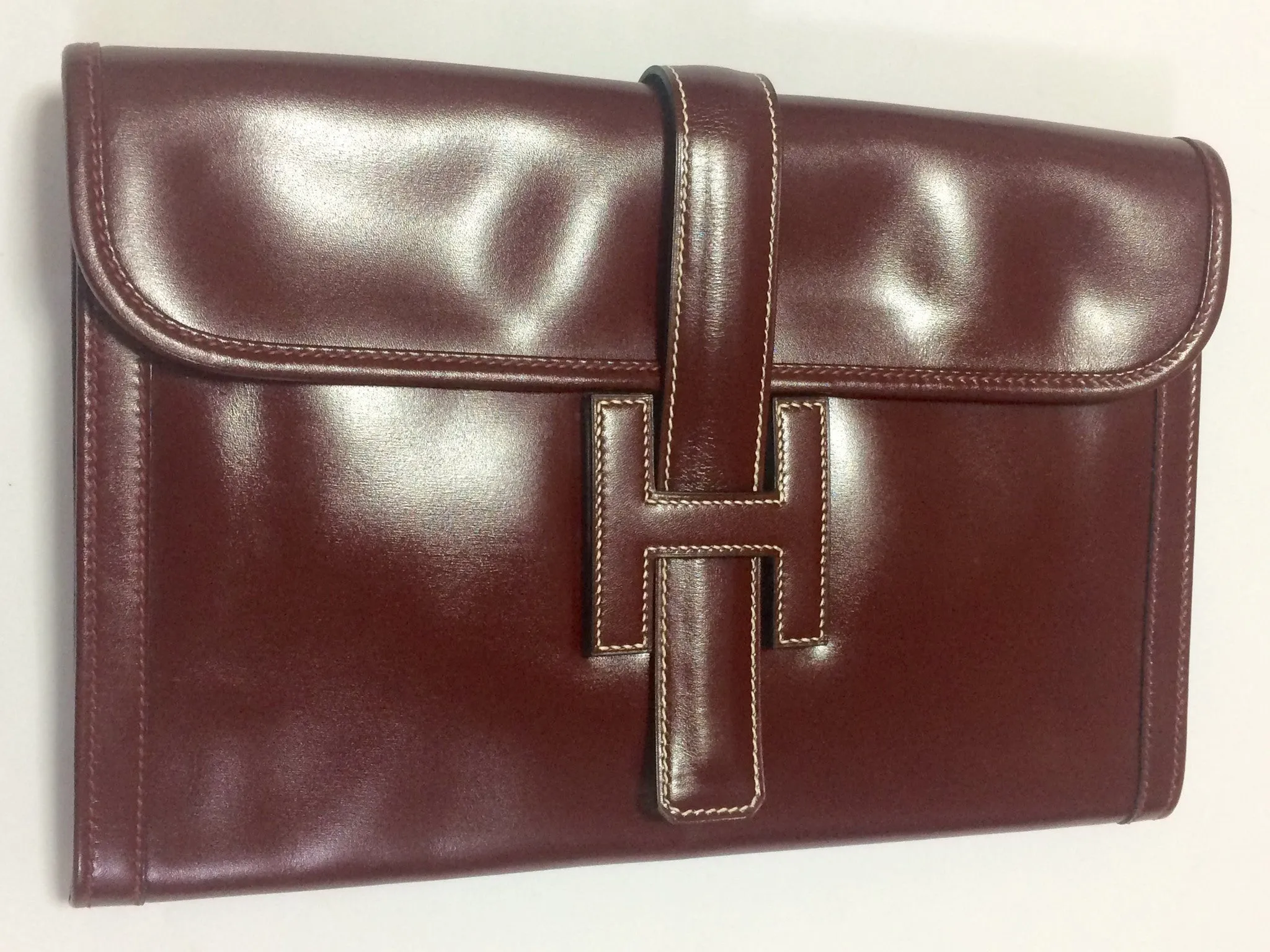 80's vintage HERMES jige, document case, dark wine, bordeaux boxcalf portfolio purse, iPad case. Classic and sophisticated style.