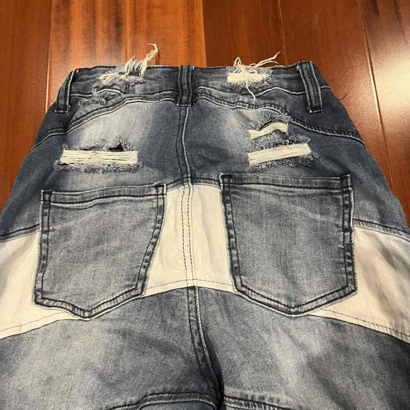 AKIRA Aphrodite Blue Jeans Distressed Ripped Wide Leg Patchwork Size 3 / 26