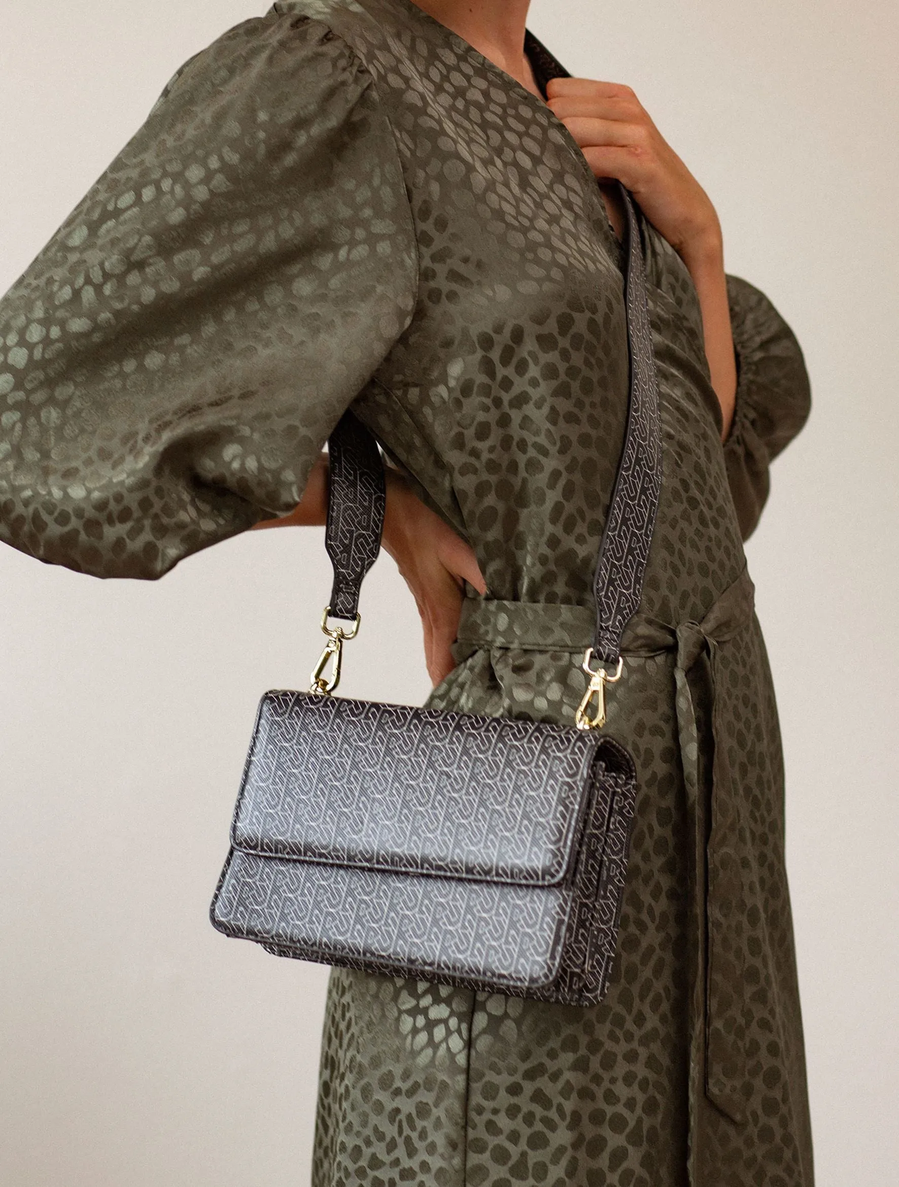 Besra Classic Maya Bag