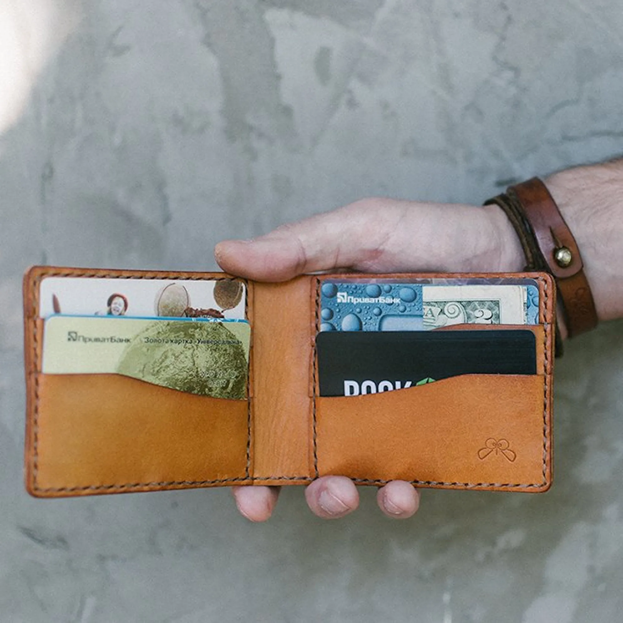 BIFOLD WALLET / BROWN