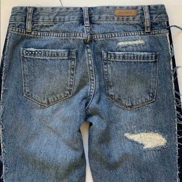 Blank NYC distressed contrast panel jean. Size 24