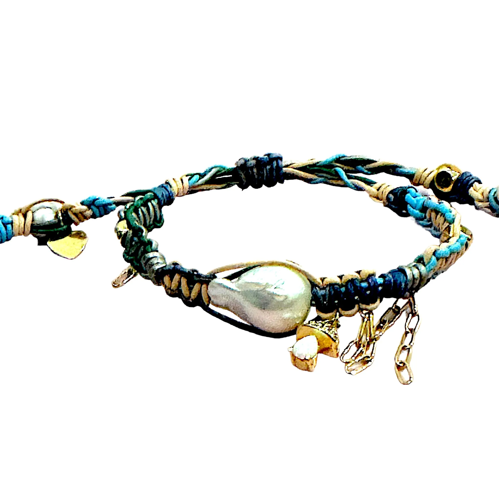 BLUE SKY TRIPPIN BAROQUE PEARL AND GOLD ROCKER LEATHR BRACELET