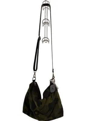 Camouflage Print Crossbody Clothes Mentor, Size Medium