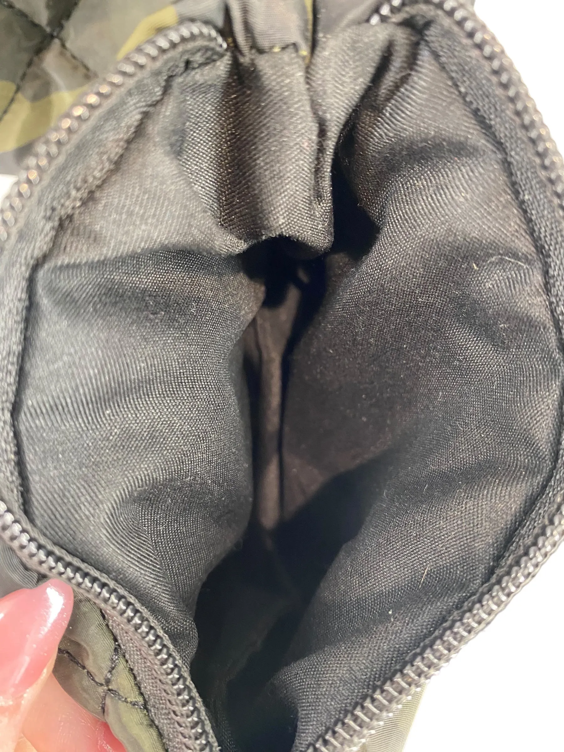 Camouflage Print Crossbody Clothes Mentor, Size Medium