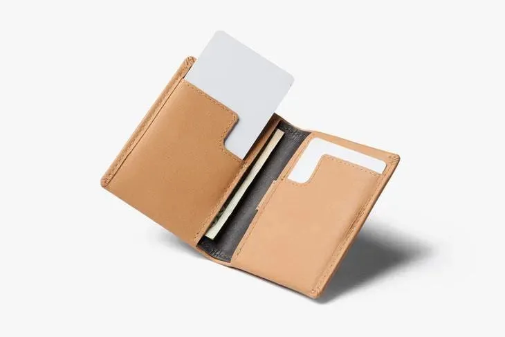 Cartera Slim Sleeve Tan