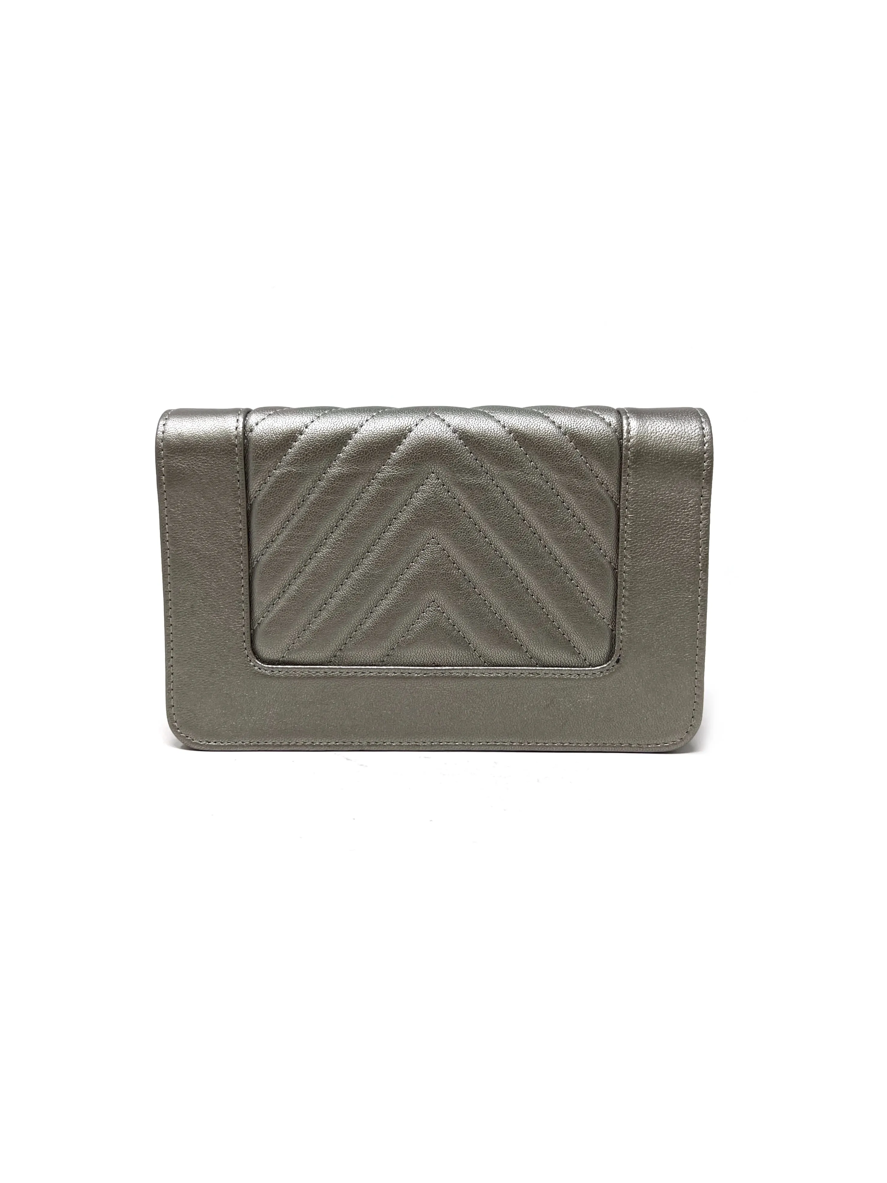 Chanel '17-'18 'Mademoiselle Vintage' Chevron WOC