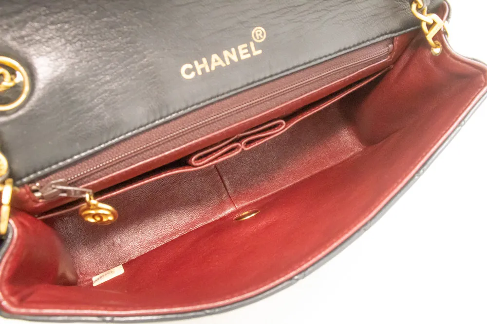 CHANEL Full Flap Chain Shoulder Bag Crossbody Black Quilted Lamb n67