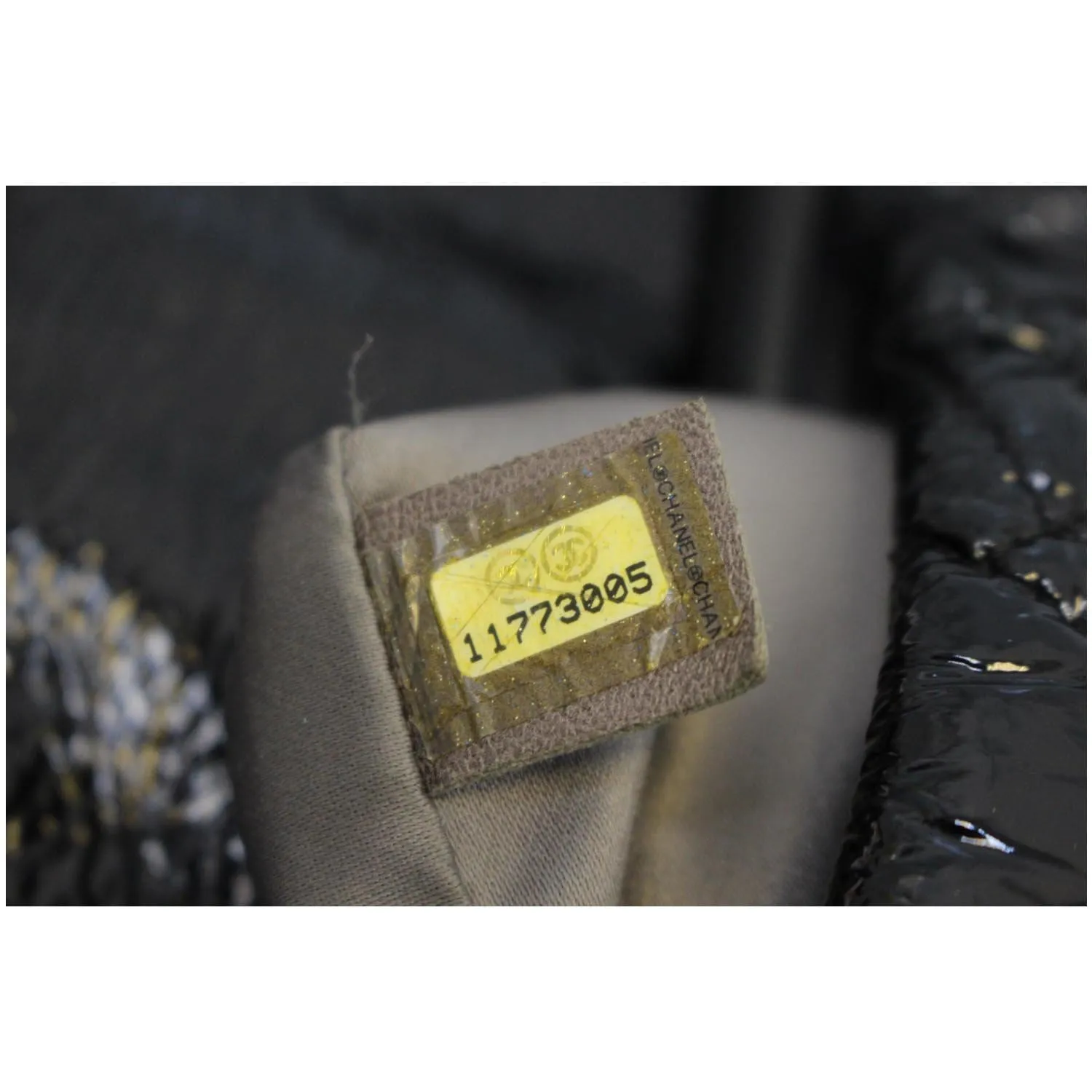 CHANEL Quilted Pattern Jumbo Single Flap Bag Black