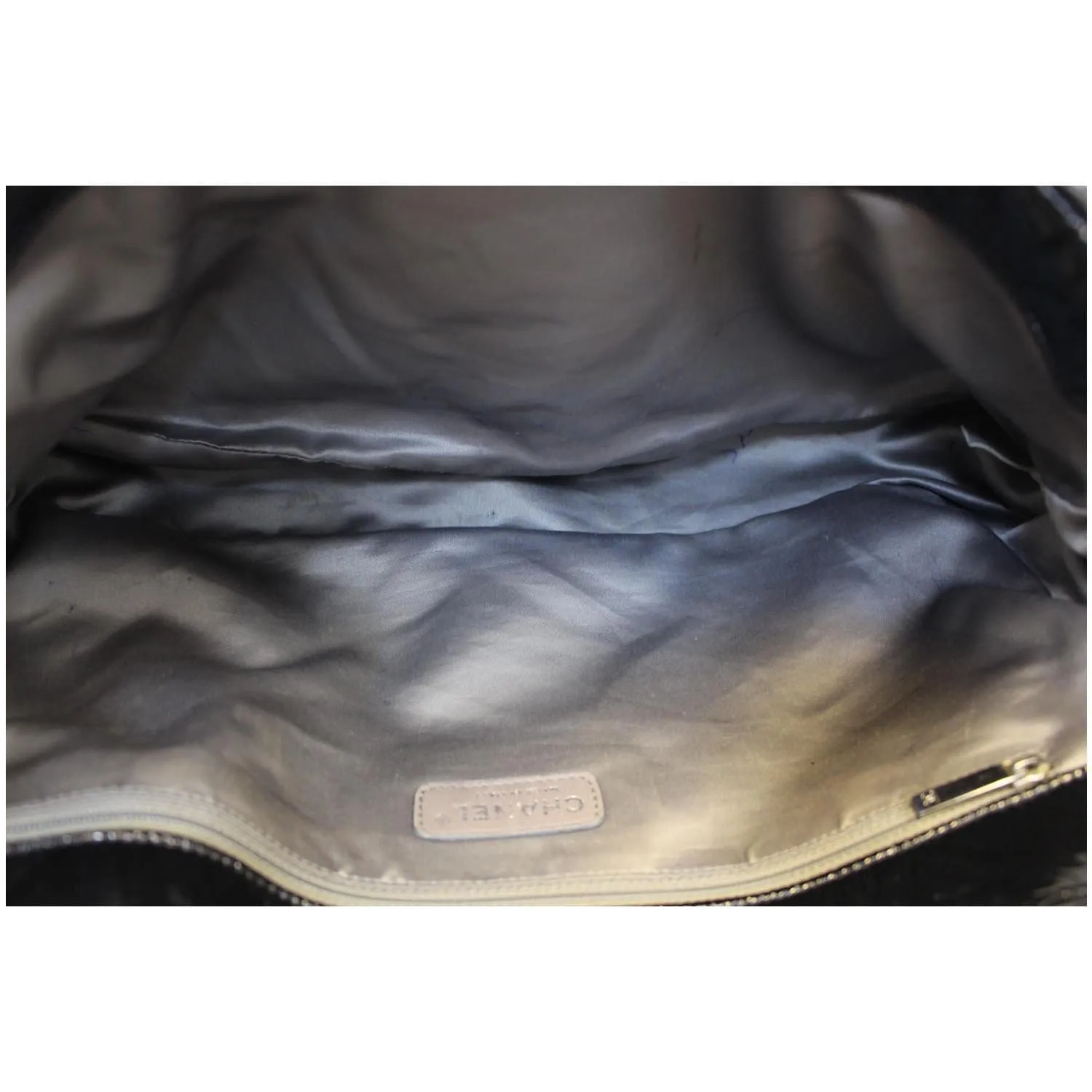 CHANEL Quilted Pattern Jumbo Single Flap Bag Black