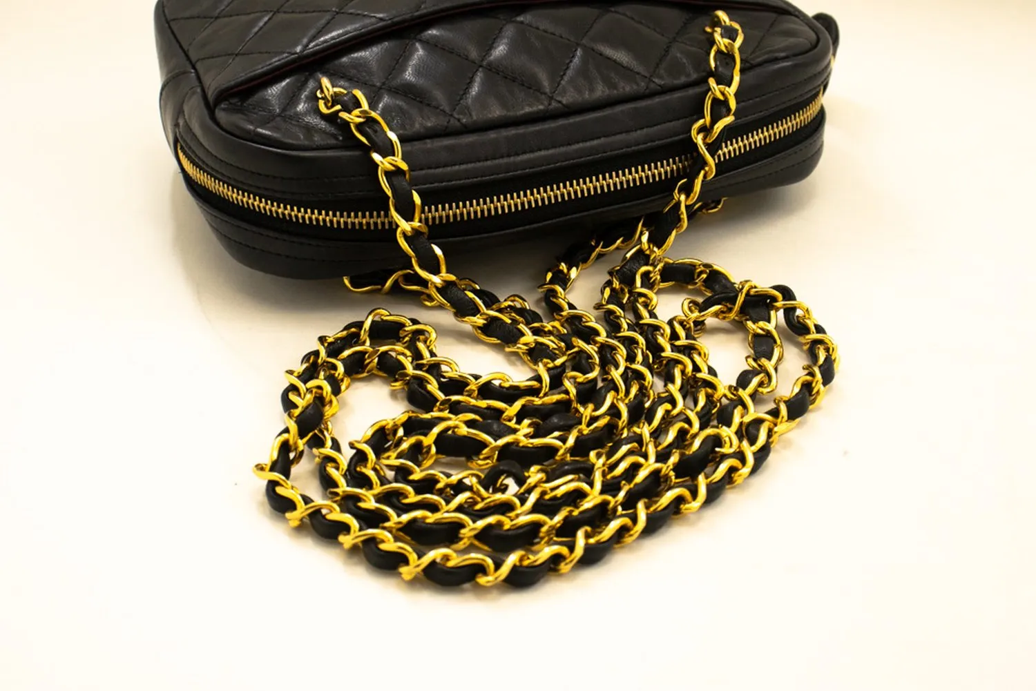 CHANEL Small Chain Shoulder Bag Black Lambskin Leather Zipper m63