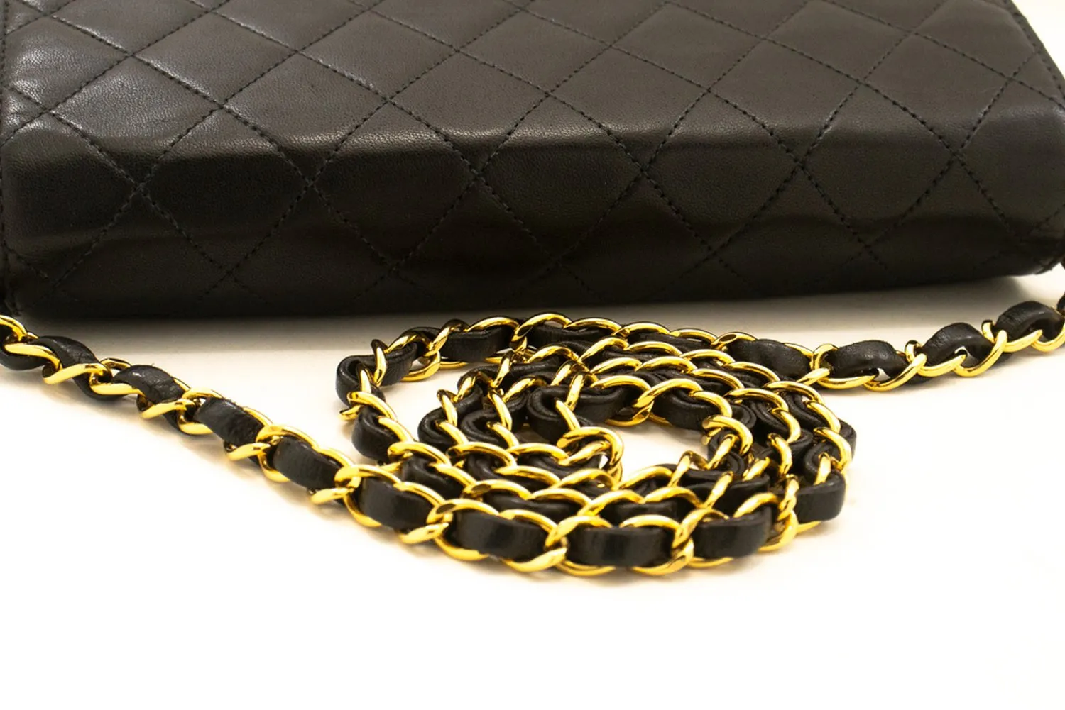 CHANEL Small Chain Shoulder Bag Clutch Black Quilted Flap Lambskin n26