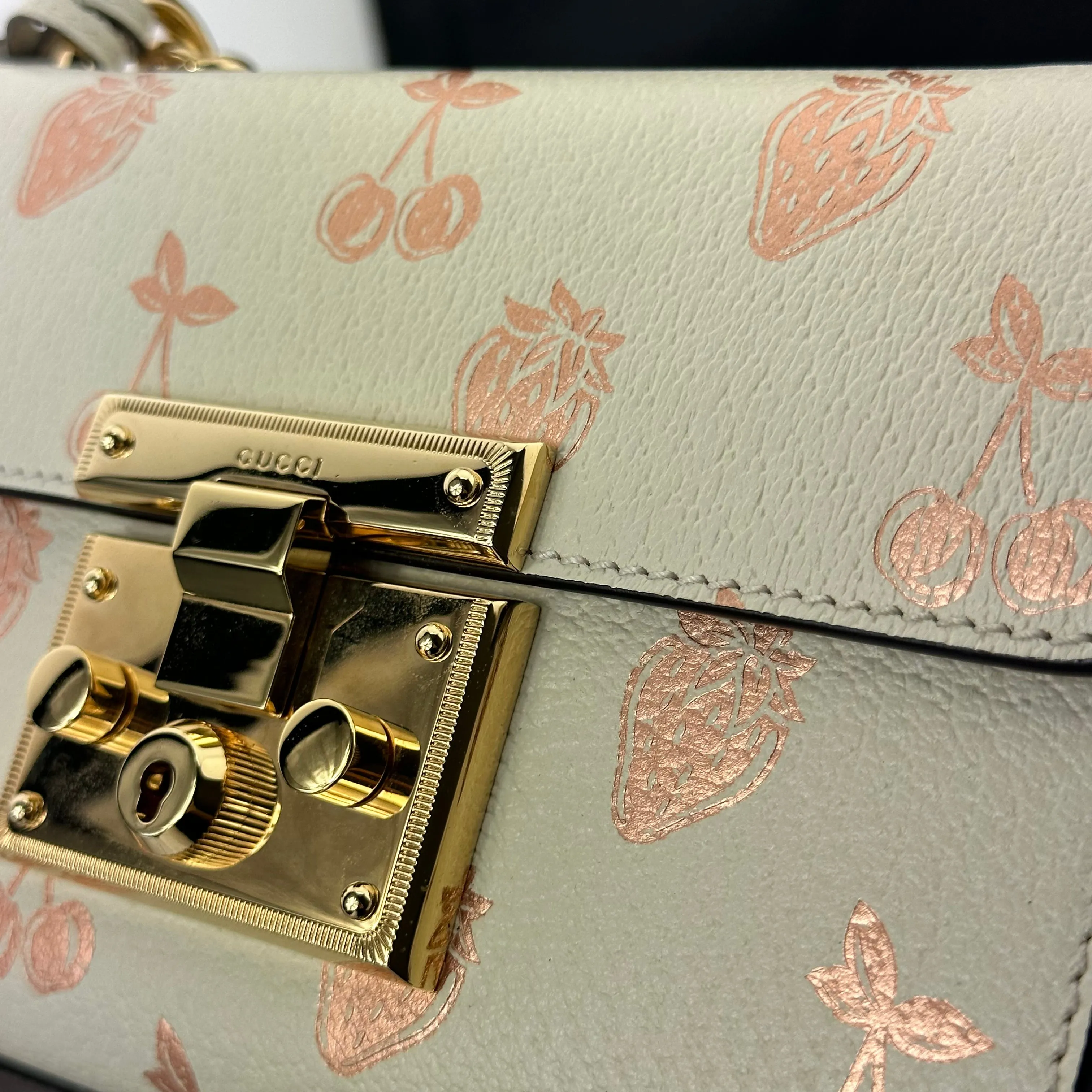 Gucci Berry Padlock Small Shoulder Bag