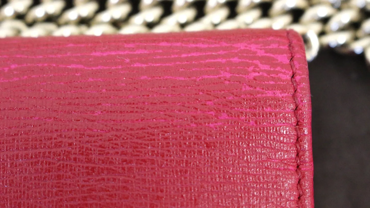 GUCCI Chain Red/Fuchsia Crossbody Clutch Bag