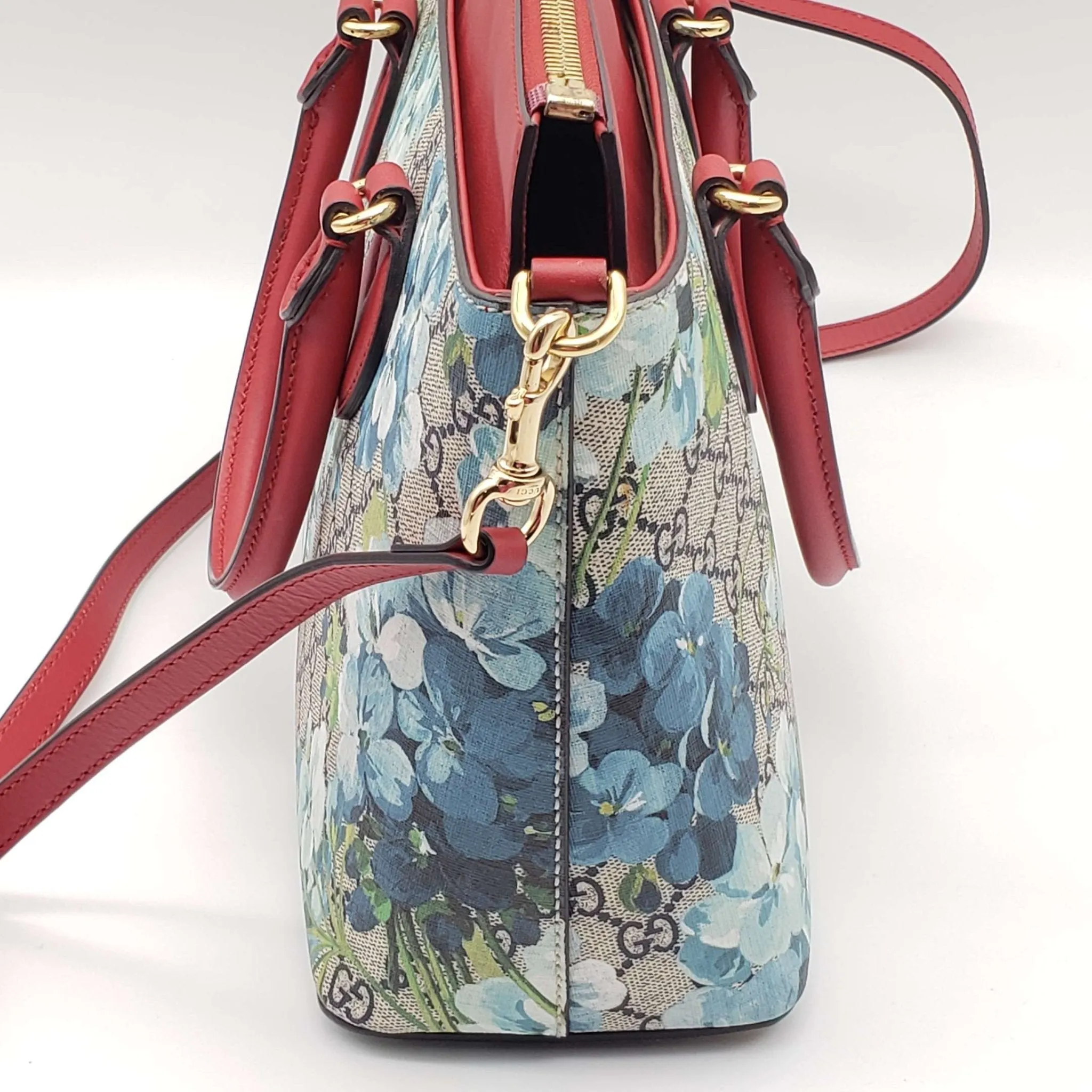Gucci Supreme Floral Bloom Blue Hand Bag and Shoulder Bag