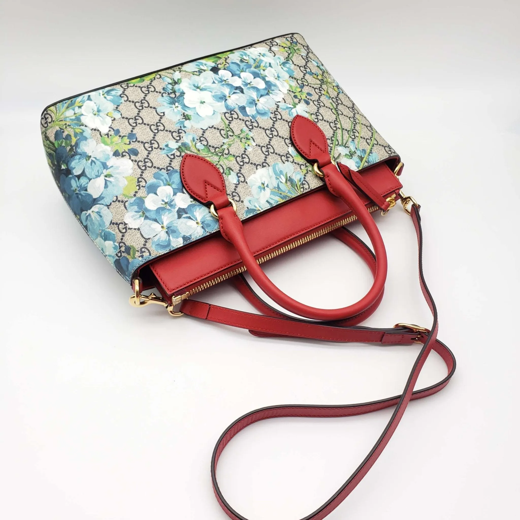 Gucci Supreme Floral Bloom Blue Hand Bag and Shoulder Bag