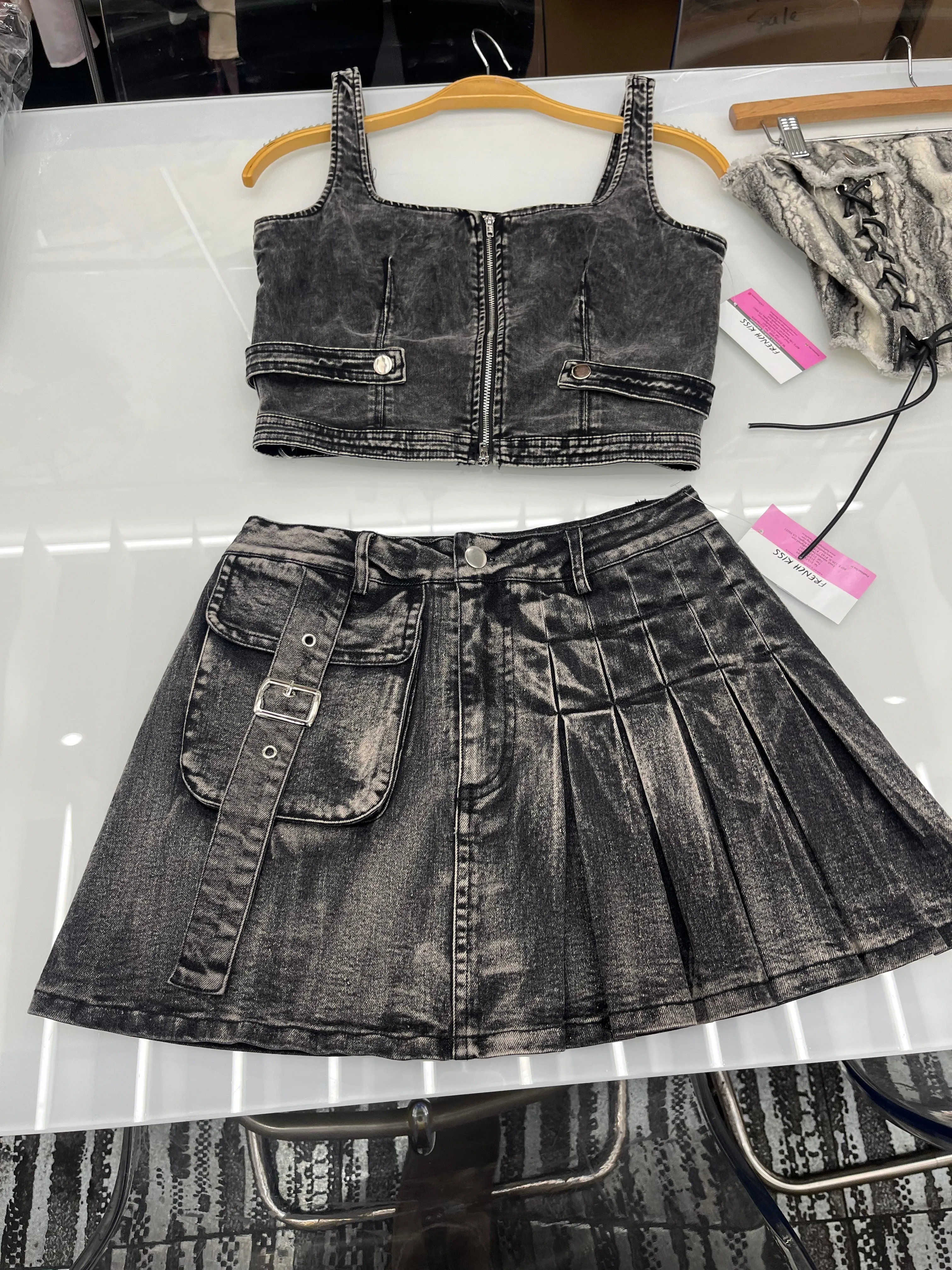 “Heavy Washed” Crop Top