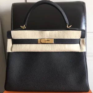 Hermès Kelly 32 Noir (Black) Togo Gold Hardware GHW