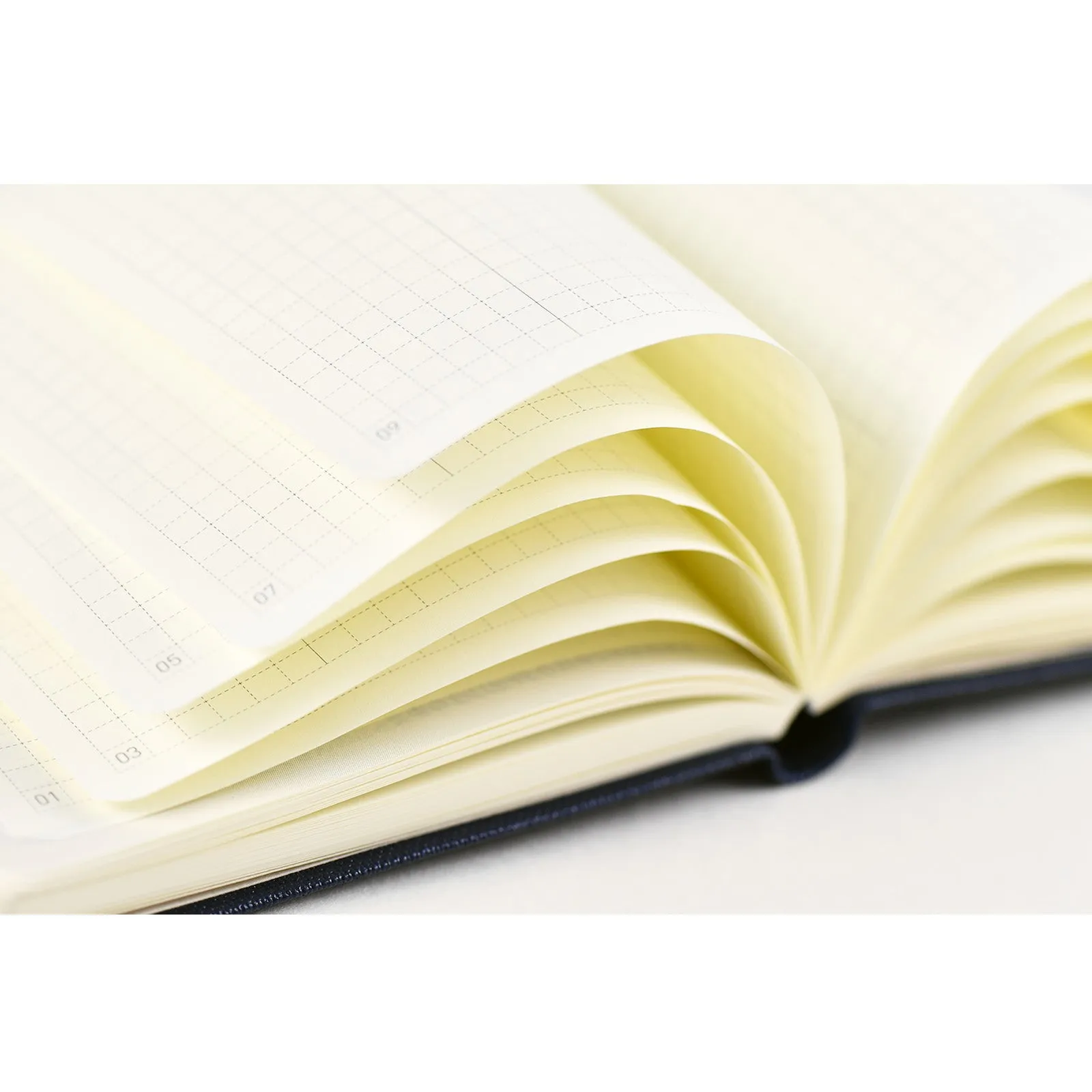 [Hobonichi 2025] Weeks Leather // Steel Gray (English)