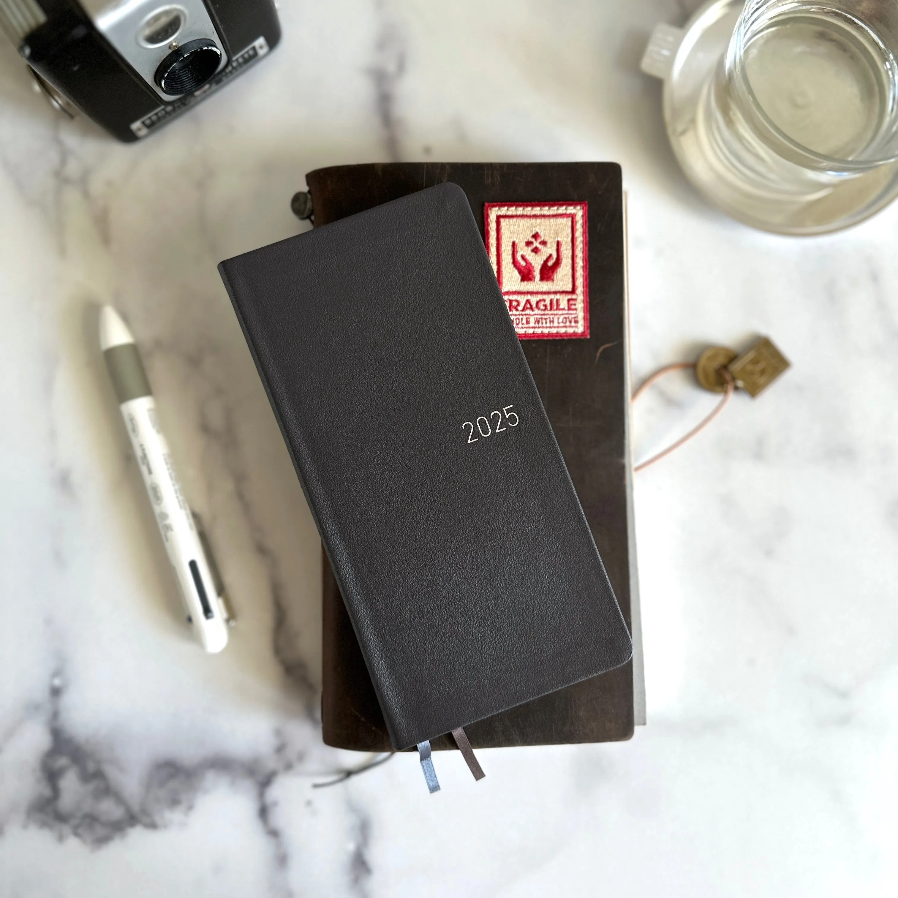 [Hobonichi 2025] Weeks Leather // Steel Gray (English)