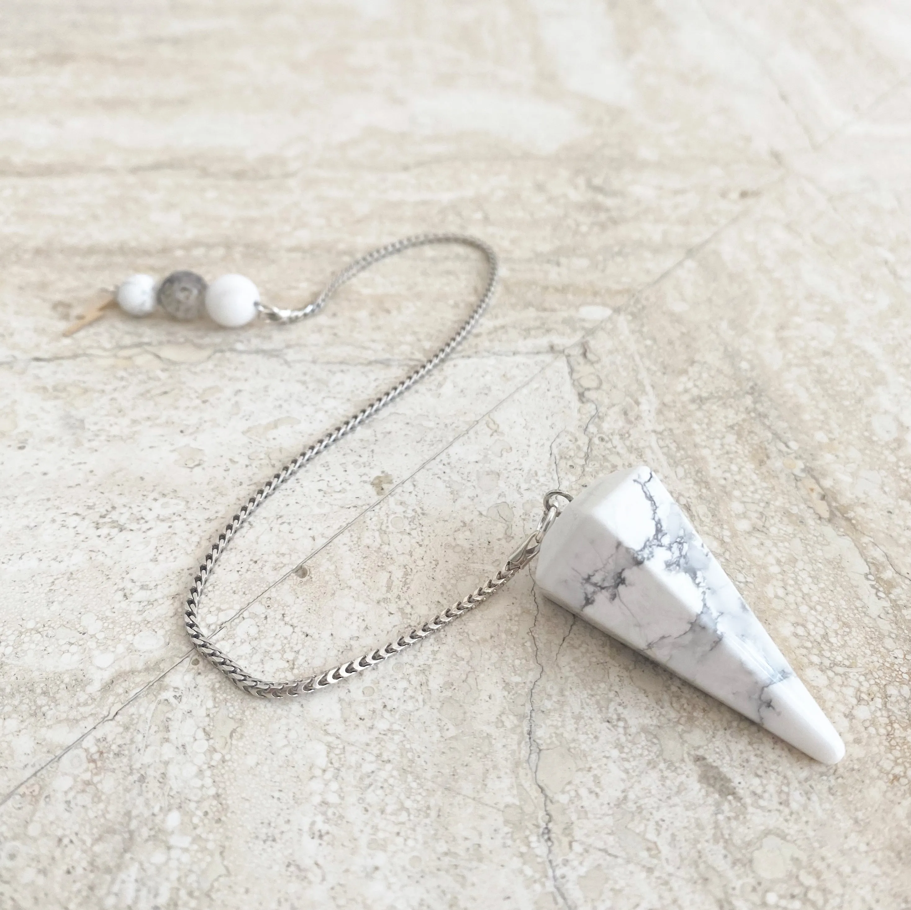 HOWLITE PENDULUM