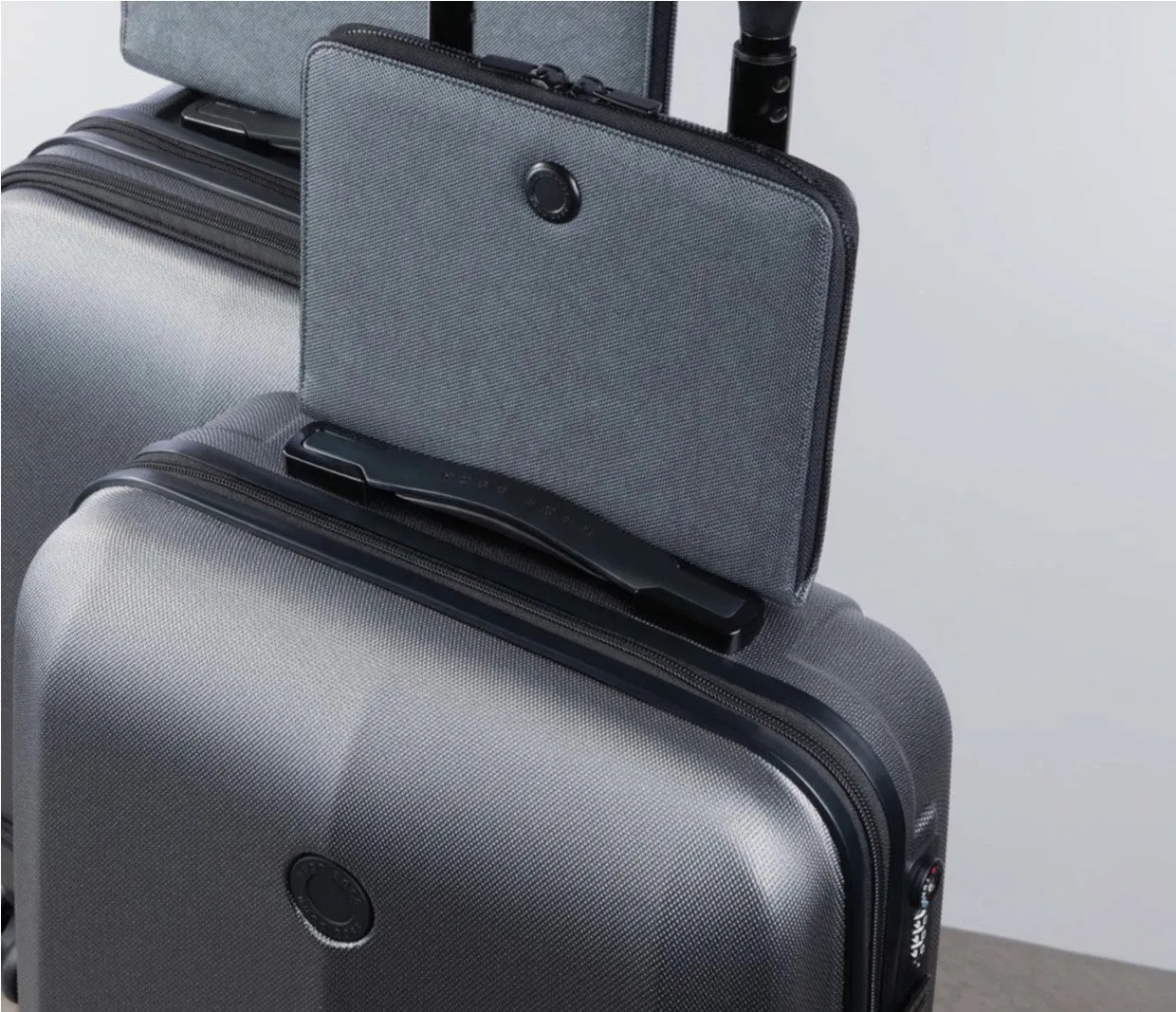 HUGO BOSS HTT105J-Trolley Gleam