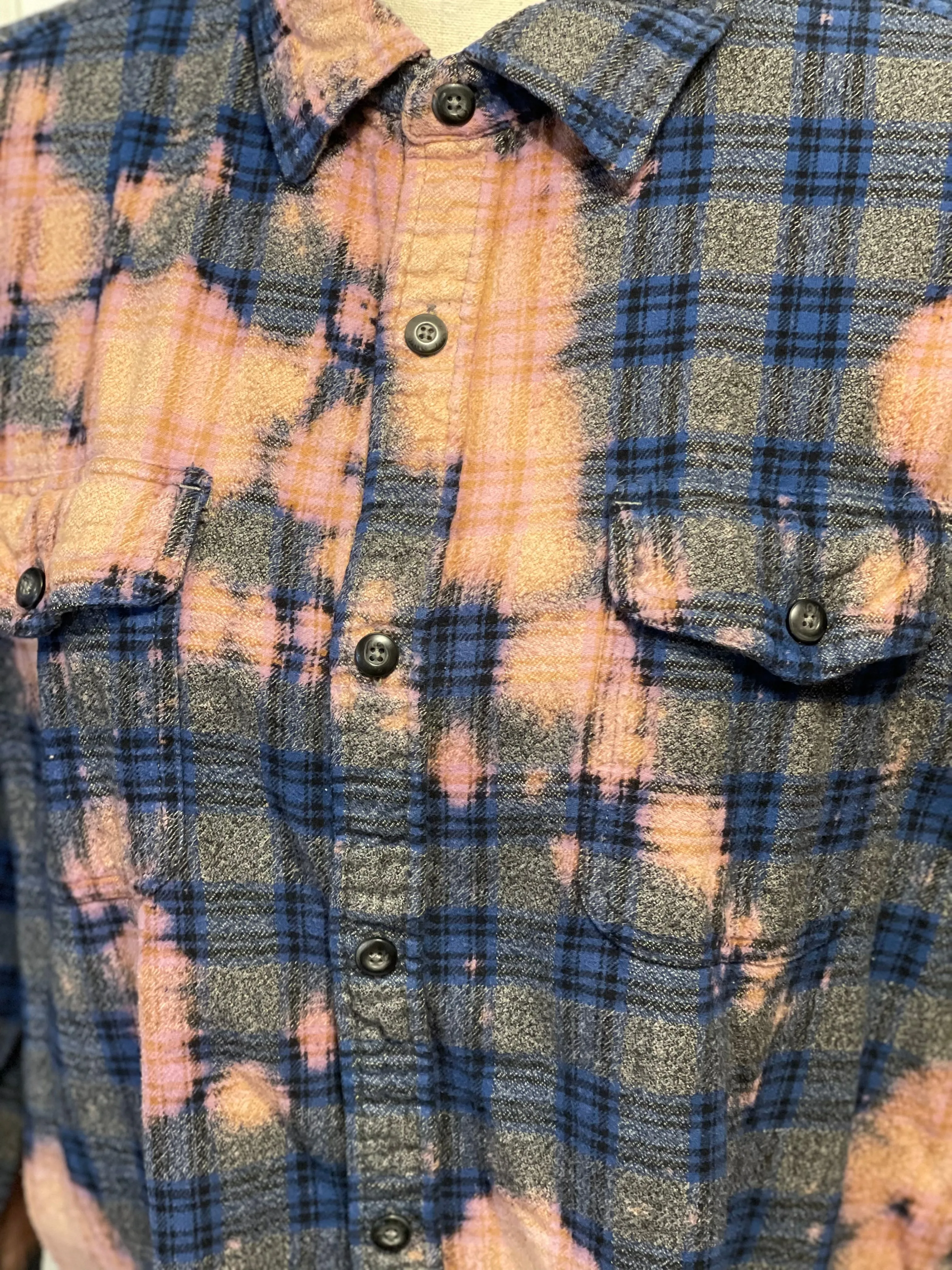 Jessica Distressed Flannel ~ Unisex Size Large