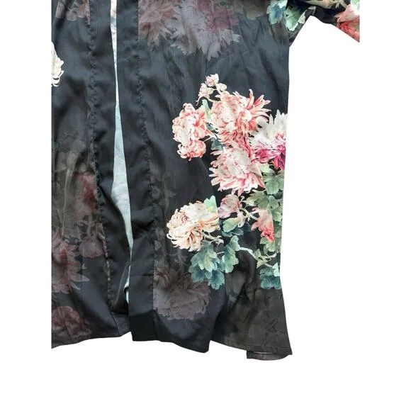 Kim   Ono Coral‎ Chrysanthemum Kimono Robe One Size Black Florals