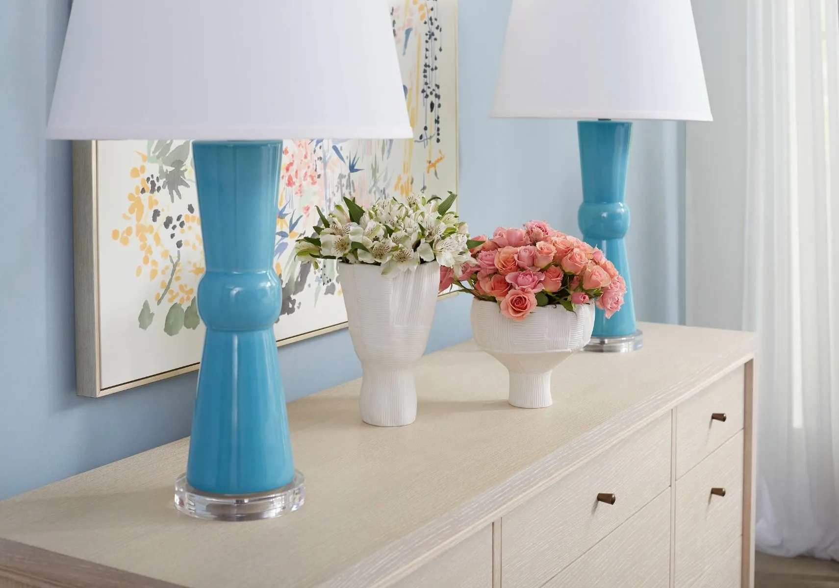 Krissa Large Vase / Blanc de Chine