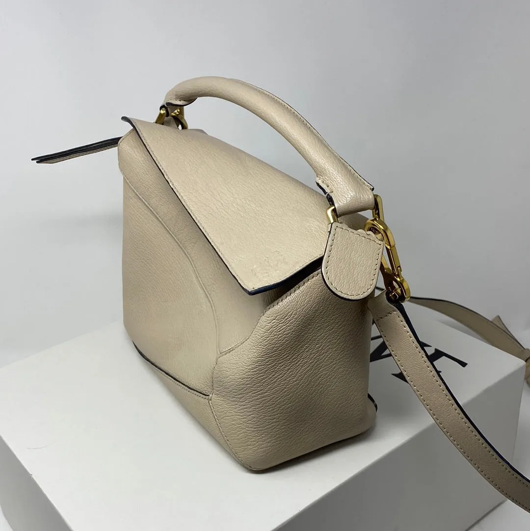Loewe Puzzle Edge Bag Angora