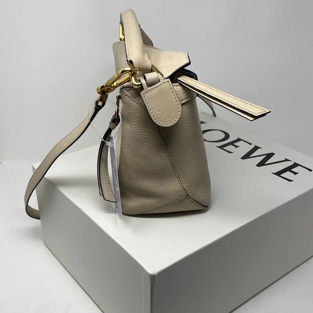 Loewe Puzzle Edge Bag Angora
