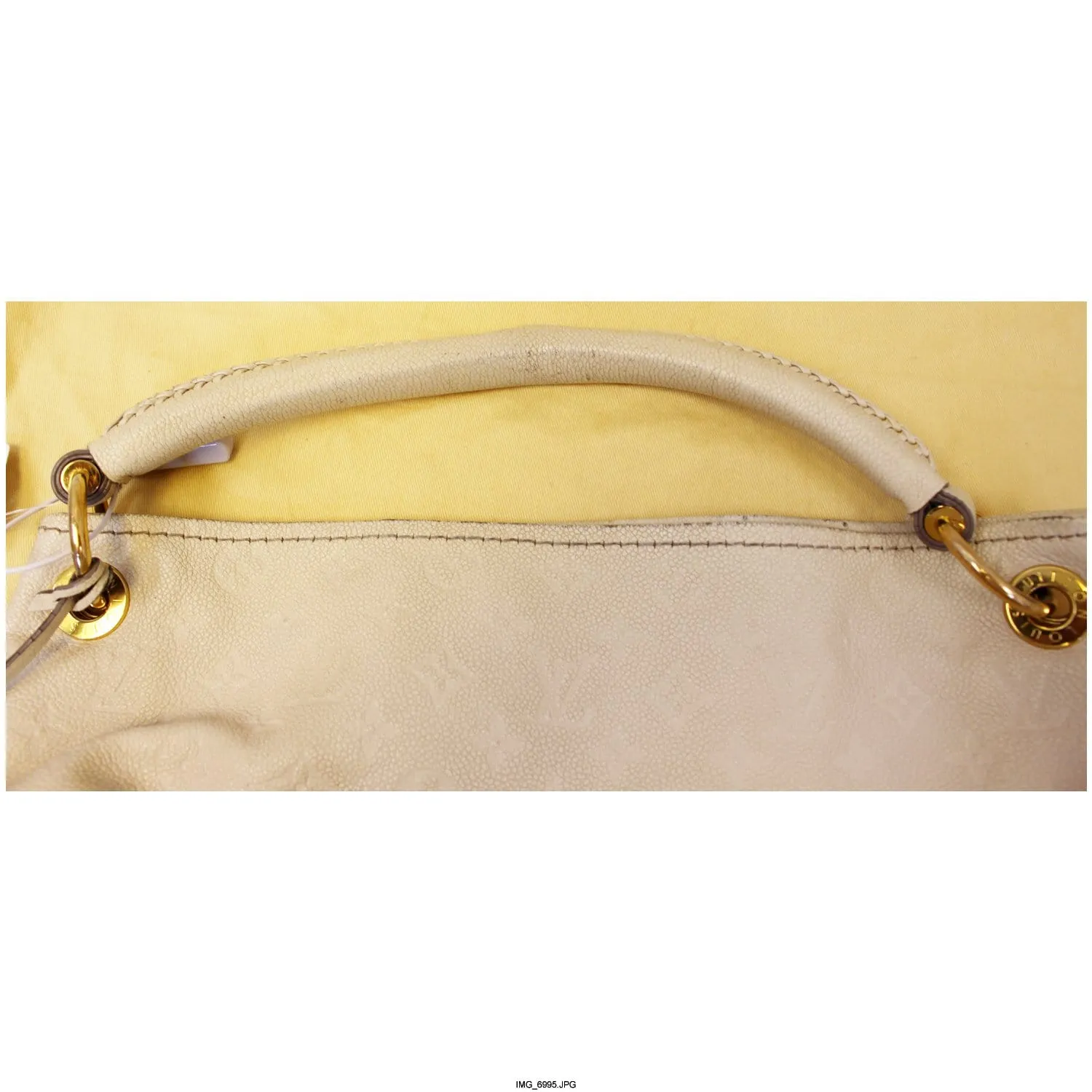 LOUIS VUITTON Artsy MM Neige Empreinte Leather Shoulder Bag