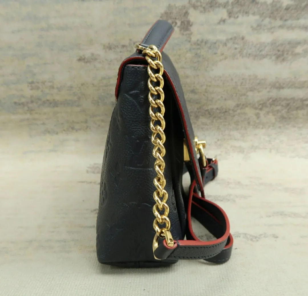 Louis Vuitton Blanche Navy Monogram Leather Shoulder bag