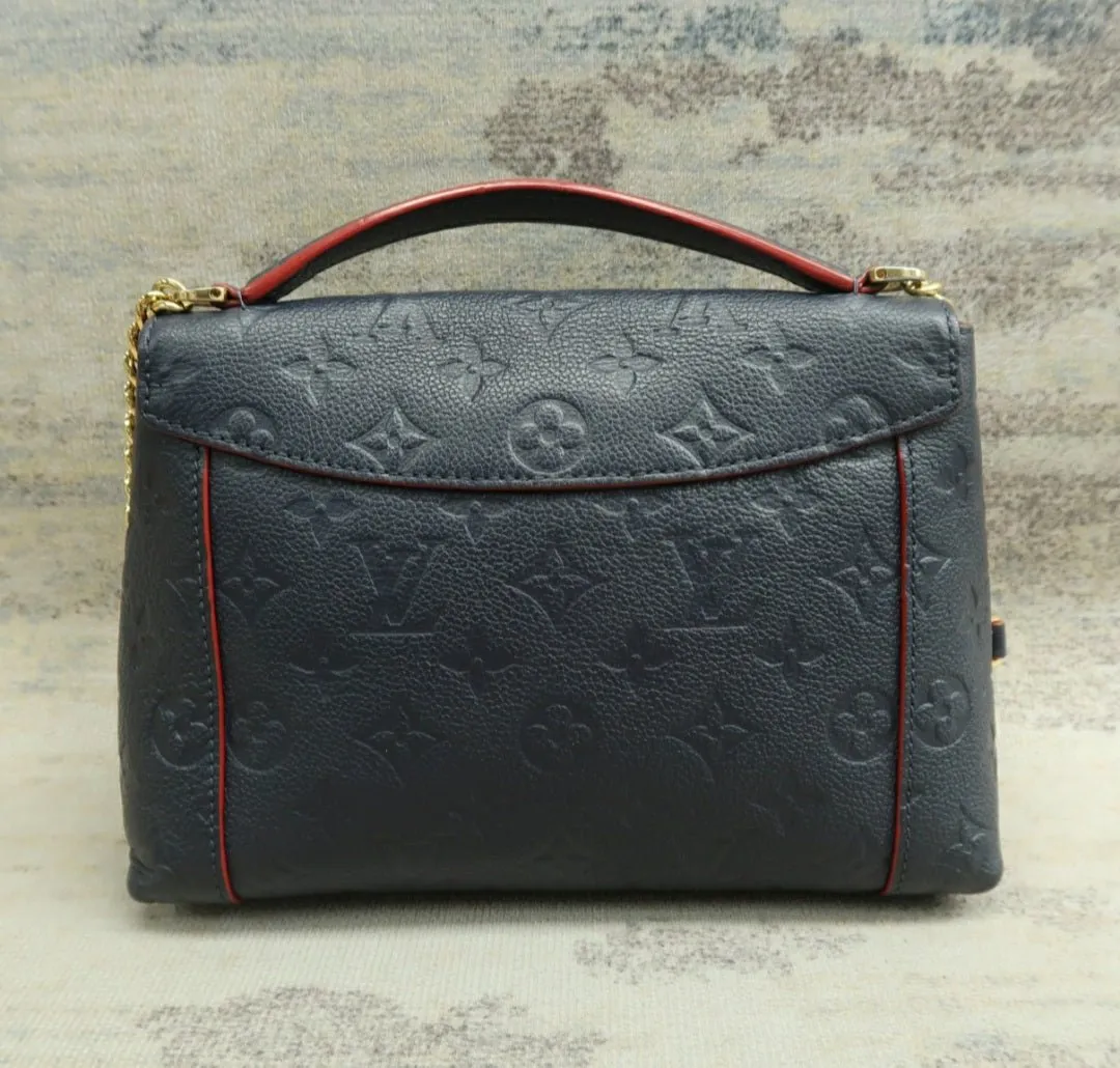 Louis Vuitton Blanche Navy Monogram Leather Shoulder bag