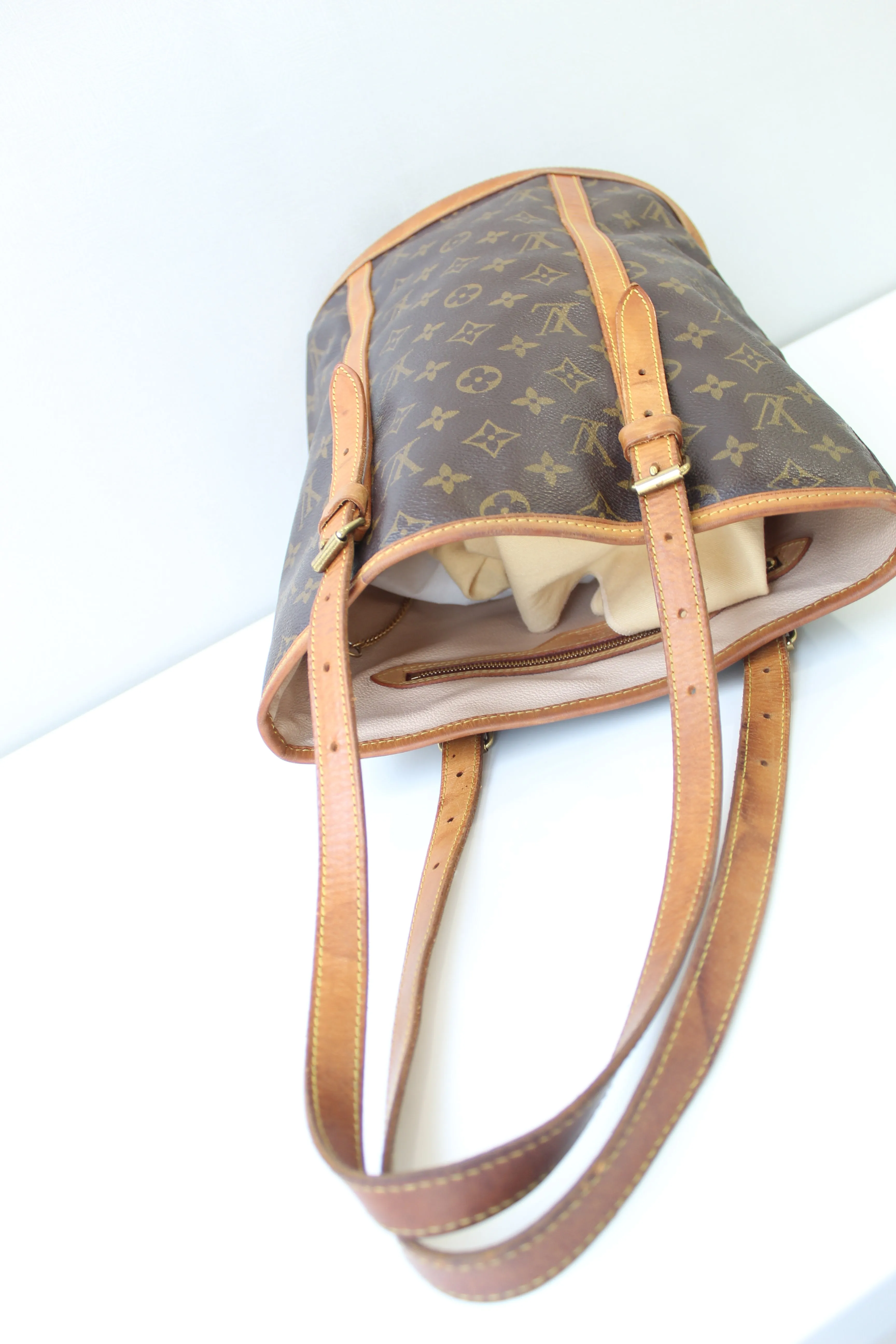 Louis Vuitton Bucket GM