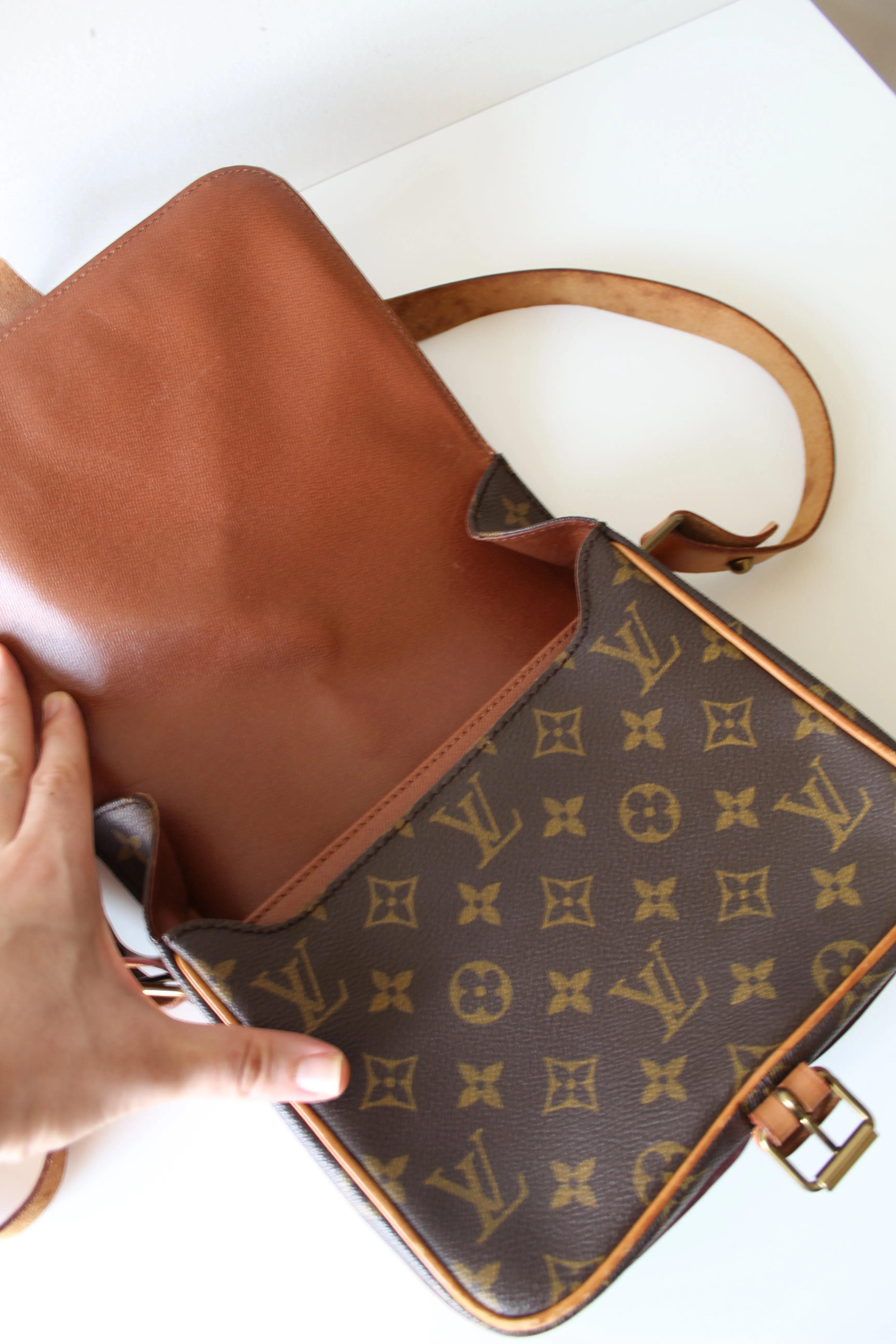 Louis Vuitton Cartouciere MM