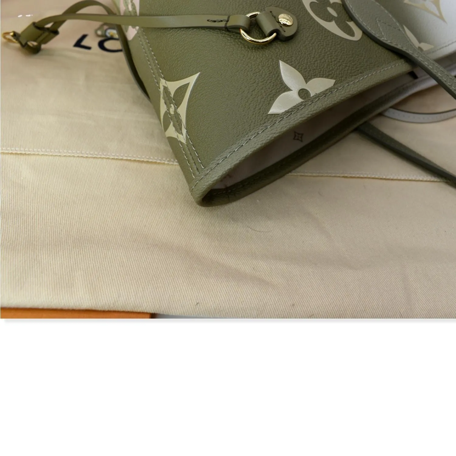 LOUIS VUITTON Neverfull MM Monogram Coated Canvas Tote Sunset Kaki
