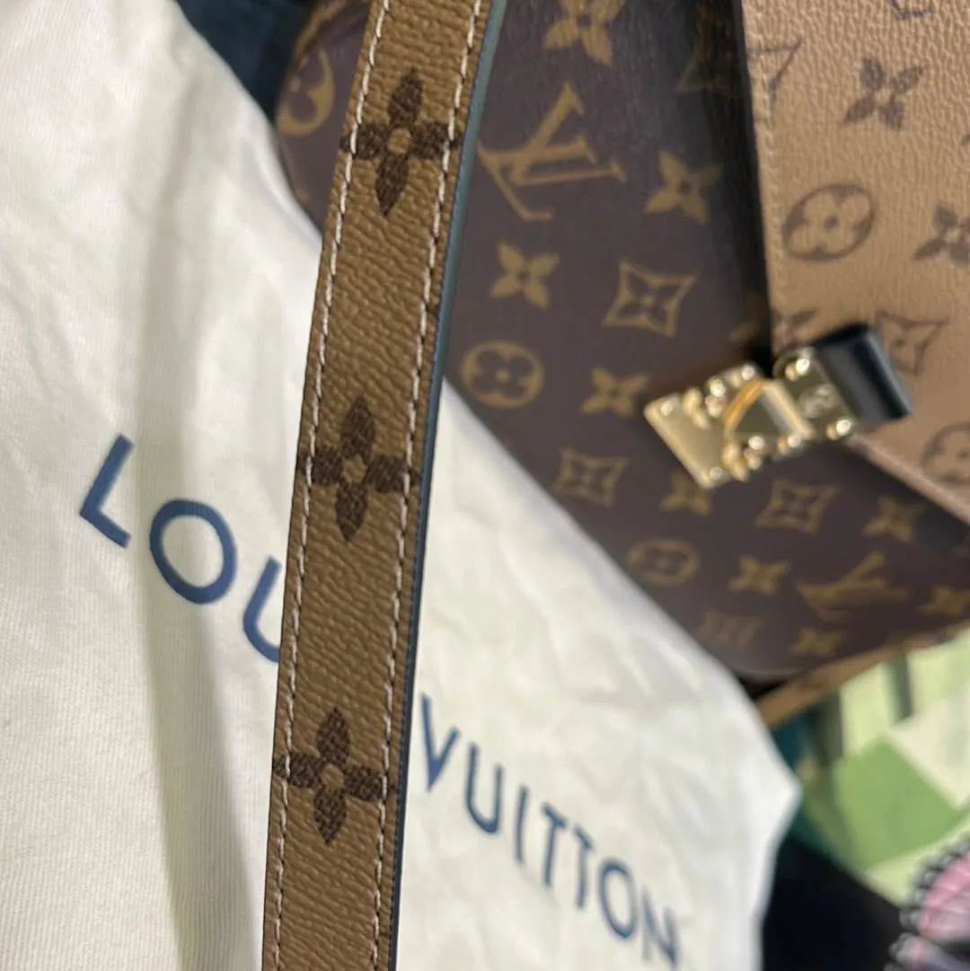 Louis Vuitton Pochette Metis Monogram Reverse Crossbody