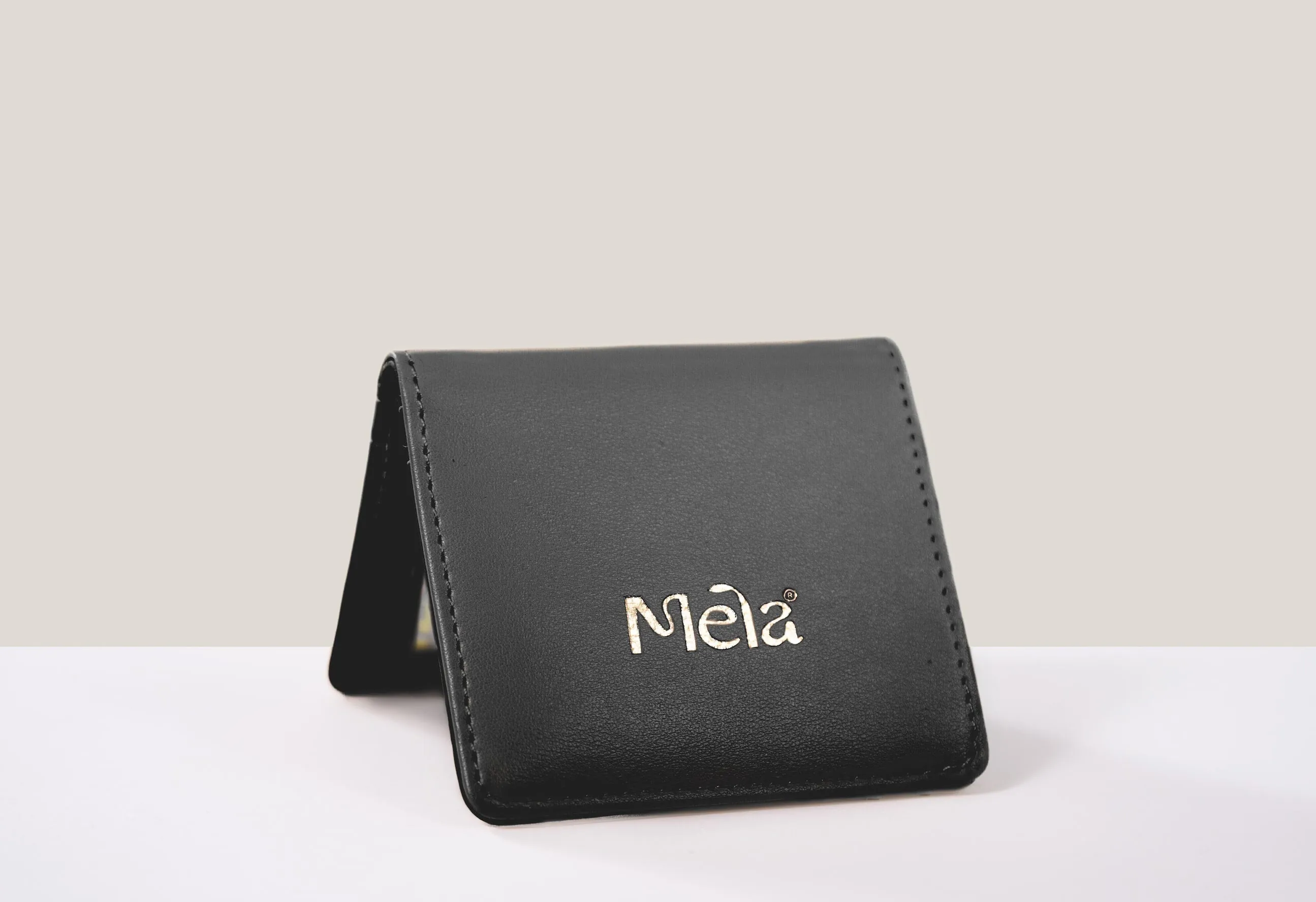Luca Apple Leather Vegan Wallet | Black