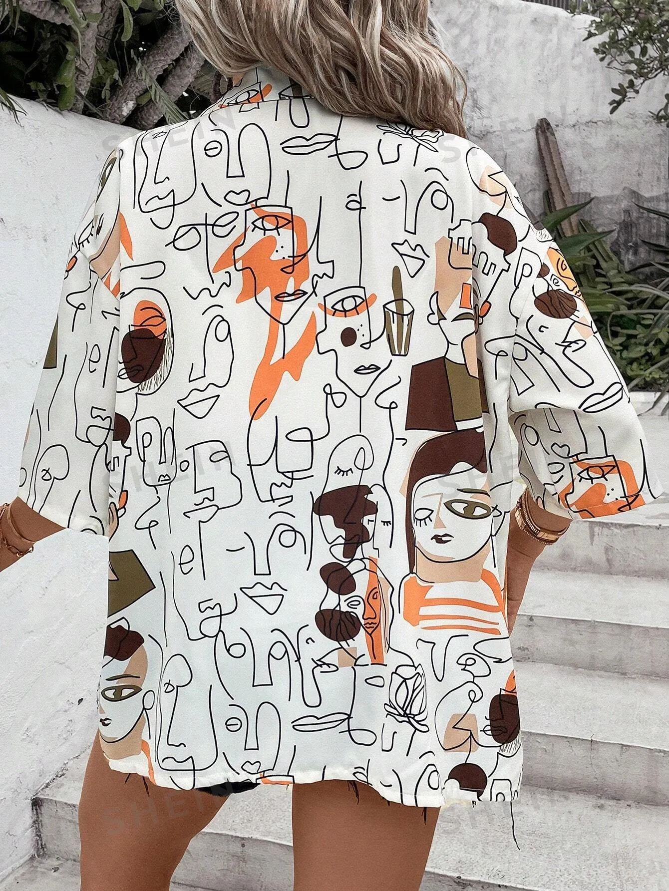 LUNE Plus Figure Graphic Drop Shoulder Shirt