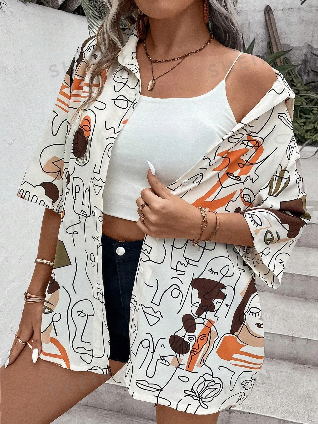LUNE Plus Figure Graphic Drop Shoulder Shirt