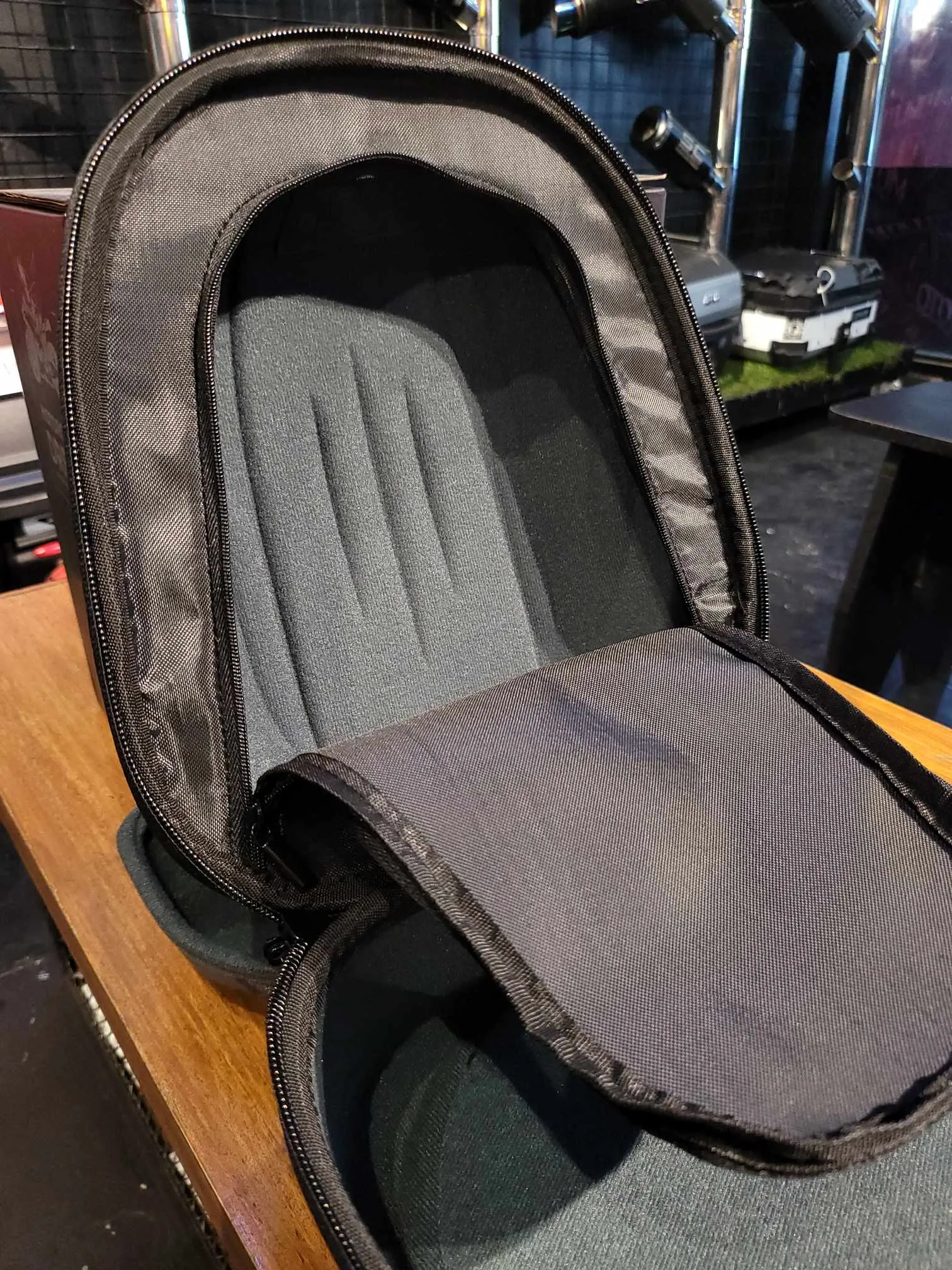 MOTOCENTRIC TANK BAG (BLACK)