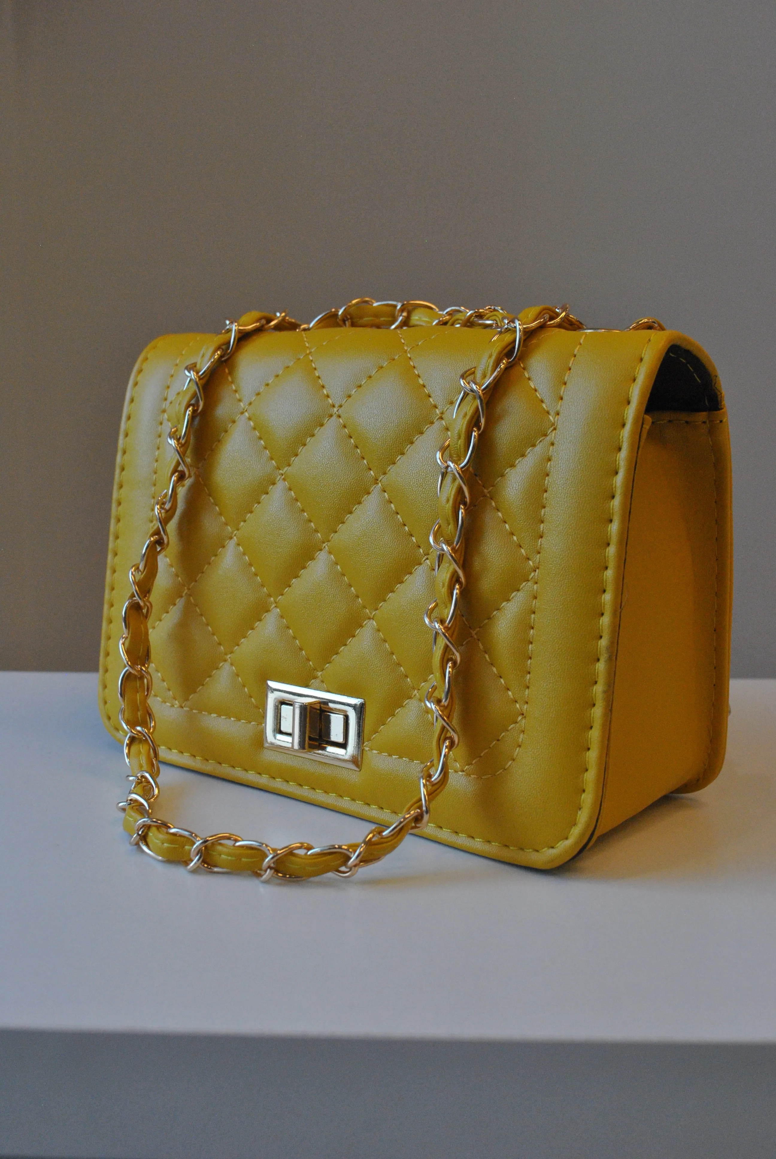 MUSTARD CROSSBODY HANDBAG