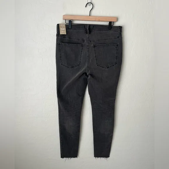 NWT Madewell 9&quot; Mid-Rise Skinny Jeans distressed Black Sea 31