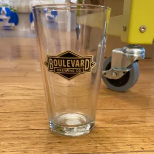 Pint glass
