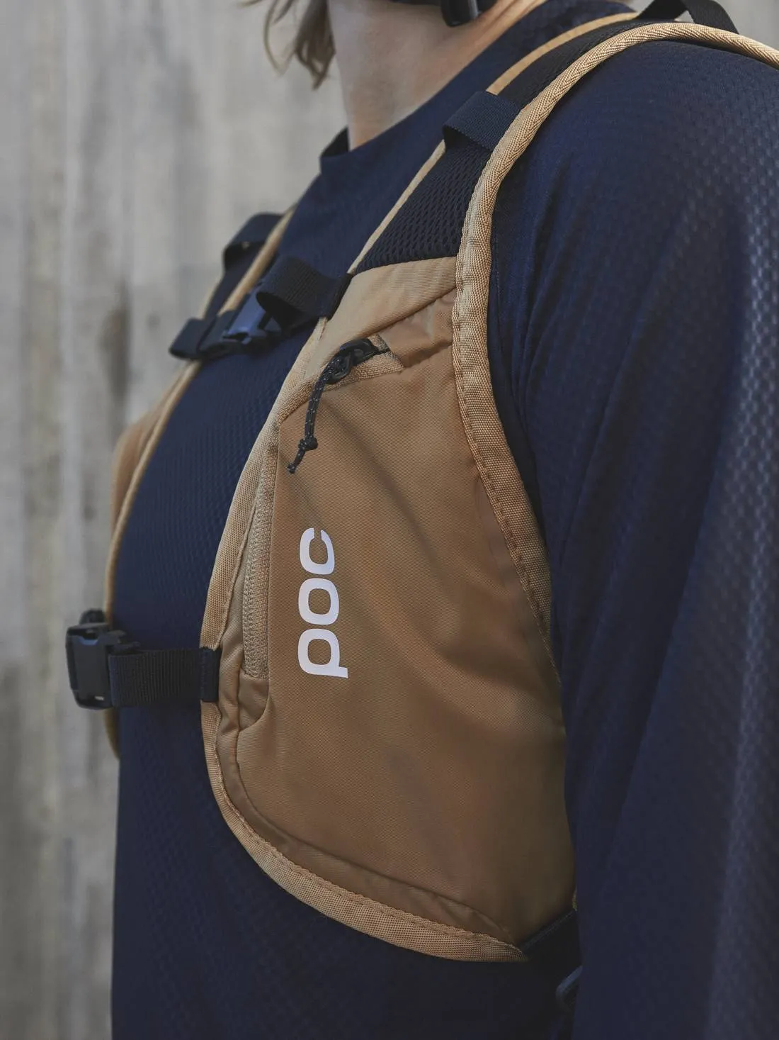 Plecak enduro POC COLUMN VPD Backpack 8L - brązowy