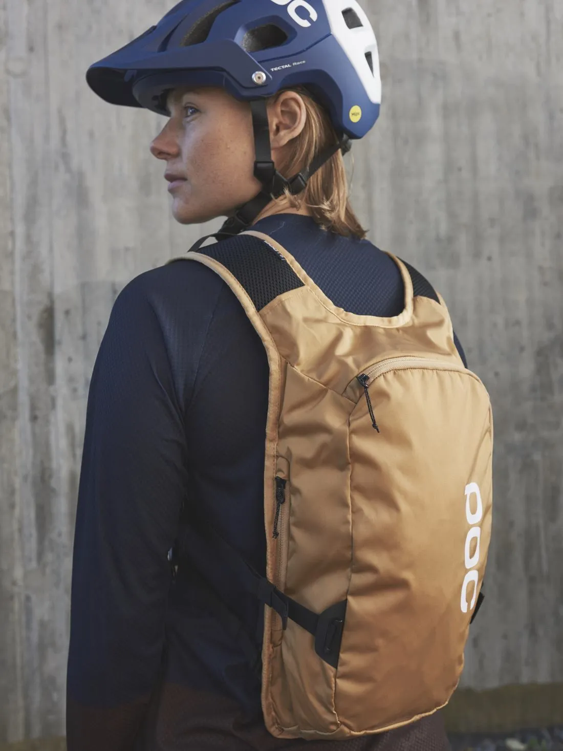 Plecak enduro POC COLUMN VPD Backpack 8L - brązowy