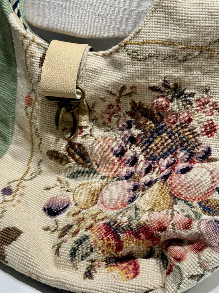 "APPLE OF MY EYE"  Vintage Crossbody Handbag